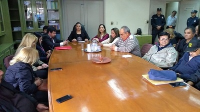 Funcionarios del Registro Civil van a huelga por 30 días