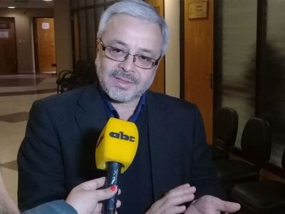 Proyecto para elevar a 10 años promedio de salarios para jubilación pretende “complicar parámetros”, dice Querey