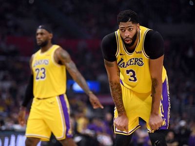 Los Lakers cayeron en el debut
