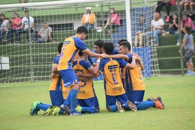 Sportivo Luqueño firme en la cima de Reserva