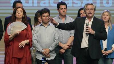 Tras elecciones en Argentina, el peso se desploma