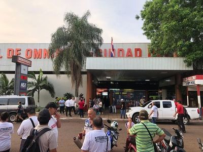 Nuevo desacato a la orden judicial: Prieto entrega edificio de la Terminal de Ómnibus, pero prohíbe que opere