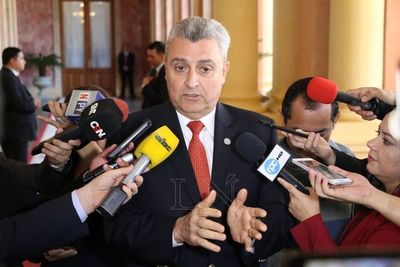 Villamayor defiende financiamiento a partidos políticos: “la democracia se funda en la existencia de ellos”