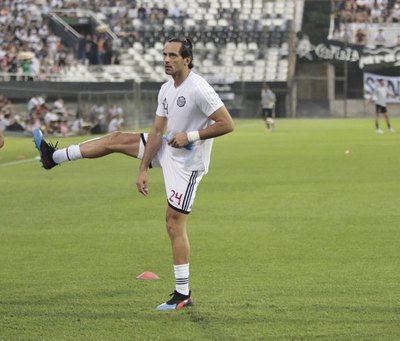 Roque Santa Cruz sueña retirarse en club del cual es fanático