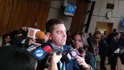 Aumento a docentes desde enero “no es populismo”, dice Alliana