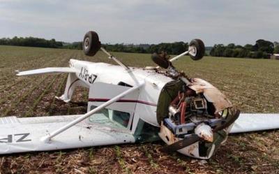 Avioneta “escuela” capotó en Zanja Pytã, Amambay