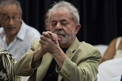 Defensa de Lula pide formalmente su inmediata puesta en libertad