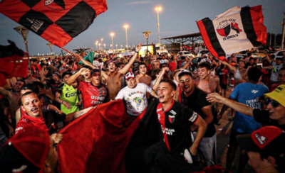HOY / Sin importar el resultado, Colón ganó lejos en color y fiesta