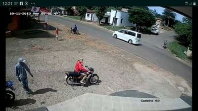 Víctimas logran recuperar motocicleta hurtada en Piribebuy