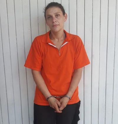 Mujer se fuga de la Dirección de Policía de Ciudad del Este