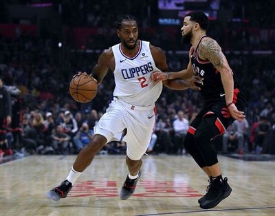 Leonard gana a Raptors