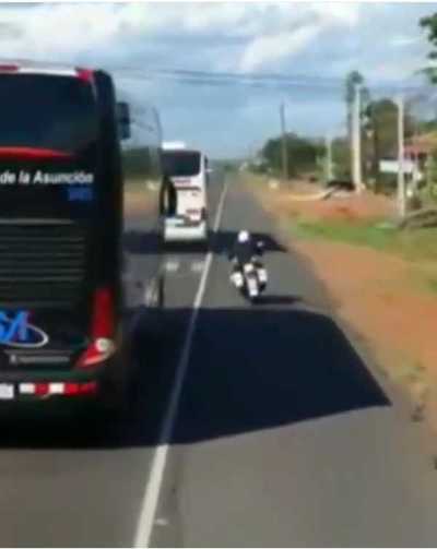 Inhabilitan y multan a conductor que cerró paso a comitiva del Club Olimpia