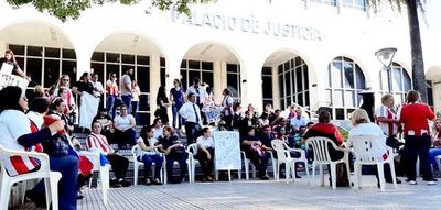 Convocan a tripartita para desactivar huelga judicial