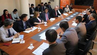Coreanos interesados en desarrollar proyectos viales y ferroviarios en el país