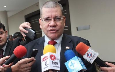 Barrios ratifica persecución “abierta y directa” del Gobierno contra Cartes
