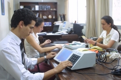 Titular de TSJE celebra continuidad de la licitación de urnas electrónicas