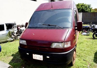 Policías escondieron marihuana mientras negociaban con traficante