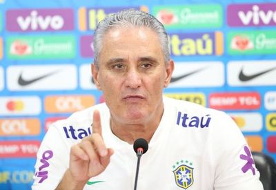 Tite pide calma y evita entrar en polémicas