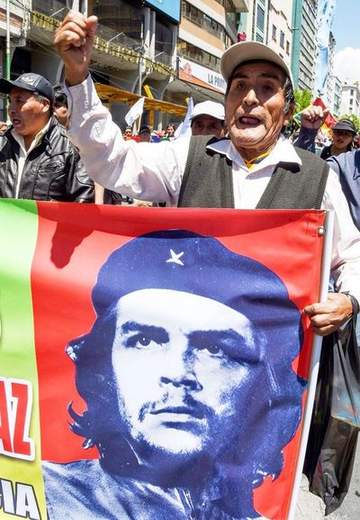 Partidarios más radicales de Evo mantienen protestas en su bastión