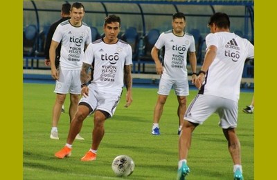 La albirroja juega hoy su último amistoso del año
