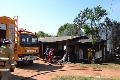 Una gomería se incendió en San Juan, Misiones