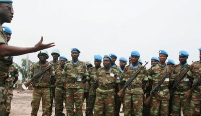 Incendian campo de ONU en RDC tras nueva masacre de civiles