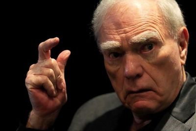 Robert McKee: “Internet es un invento horrible, una máquina de polarización”