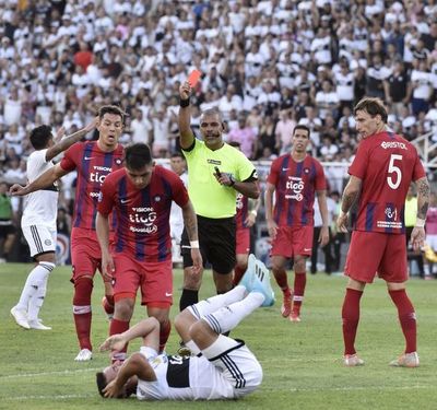 El Tribunal da cuatro fechas de suspensión a Amorebieta