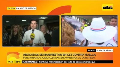 Abogados se manifiestan en CSJ contra huelga