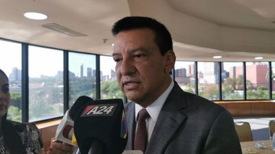 Romero Roa pide expulsión de Tarragó de la ANR, pero calla en el caso Quintana