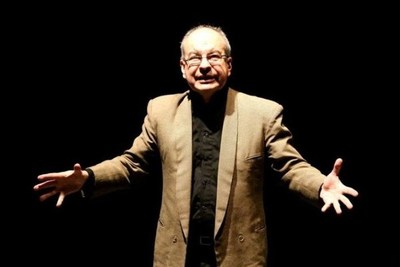 Carlos Benegas vuelve al teatro con “Bendita Comunicación”