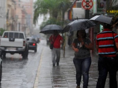 Lluvias y tormentas continuarán este domingo