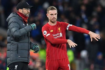 Liverpool inicia con un buen colchón su frenético final de año