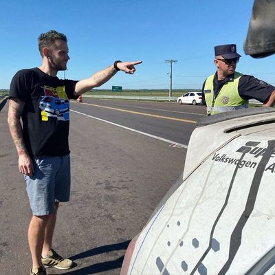 “Bienvenido amigo extranjero”: Caminera recibe a visitantes pidiendo coimas