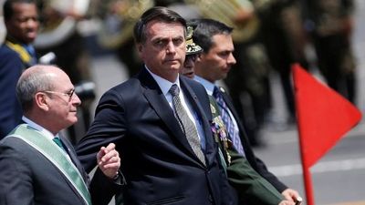 Bolsonaro deja en duda si enviará un representante a la investidura en Argentina