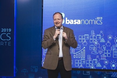 Basanomics: Hay señales alentadoras y se espera un 2020 mejor en lo económico