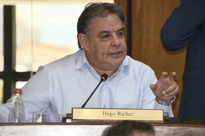 Senador de izquierda dice que muchos políticos y empresarios temen más a policía de EE. UU., que a justicia paraguaya