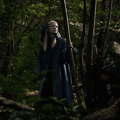 “The Witcher” promete magia oscura, batallas épicas y mujeres poderosas