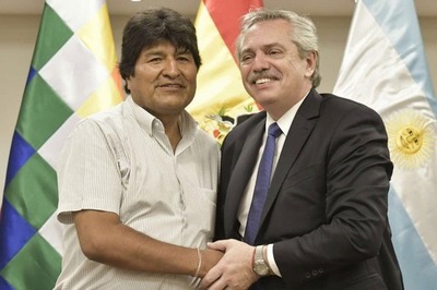 Evo Morales agradece a los Fernández que garanticen su "refugio" en Argentina