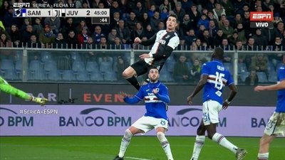 Cristiano Ronaldo y un 'súper salto' para anotar un golazo
