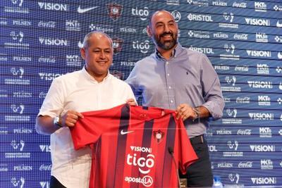 Cerro Porteño prescinde de Nanni como director deportivo tras el regreso de Arce