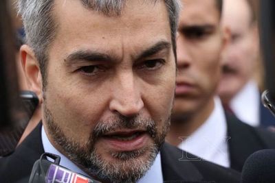 Abdo respalda a Felippo y pide respeto a su decisión
