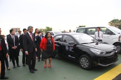 Niñez y Adolescencia recibió modernos vehículos para centros de atención integral