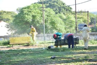 Municipalidad de Asunción realiza jornada de limpieza en playas del microcentro