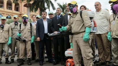 Lucha contra el dengue: Presidente agradece esfuerzo del personal de blanco