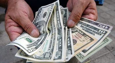 Advierten que el rechazo de dólares viejos no corresponde