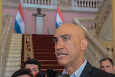 Anuncian unos setecientos nuevos contratos para Salud Pública