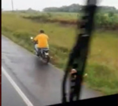 Motociclista arrastra a un perro en ruta de Misiones