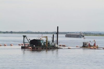 Comenzó trabajo de dragado en puntos conflictivos del río Paraná