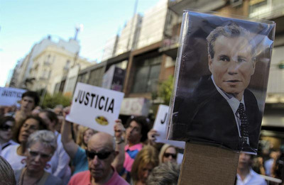 Alberto Nisman: los 4 misterios sobre la muerte del fiscal argentino que examina la serie de Netflix
